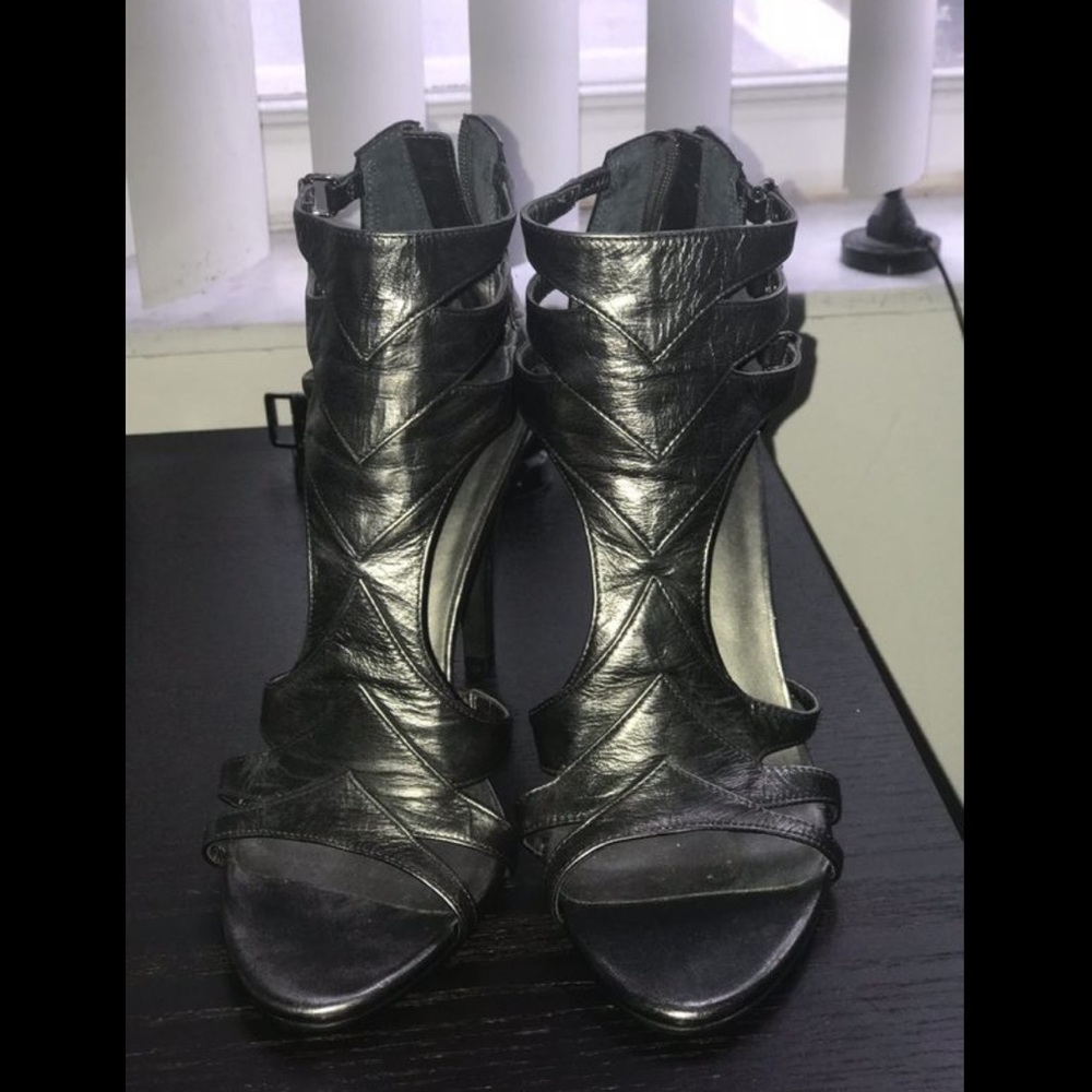 BLAKE SCOTT HIGH HEELS 👠  8.5 M